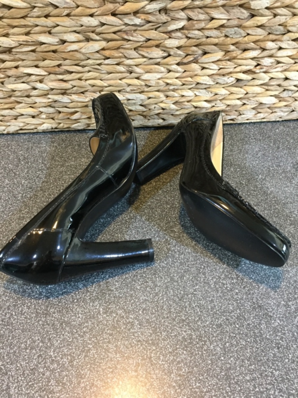 Lauren Ralph Lauren Black Patent Leather Pumps - Picture 11 of 13